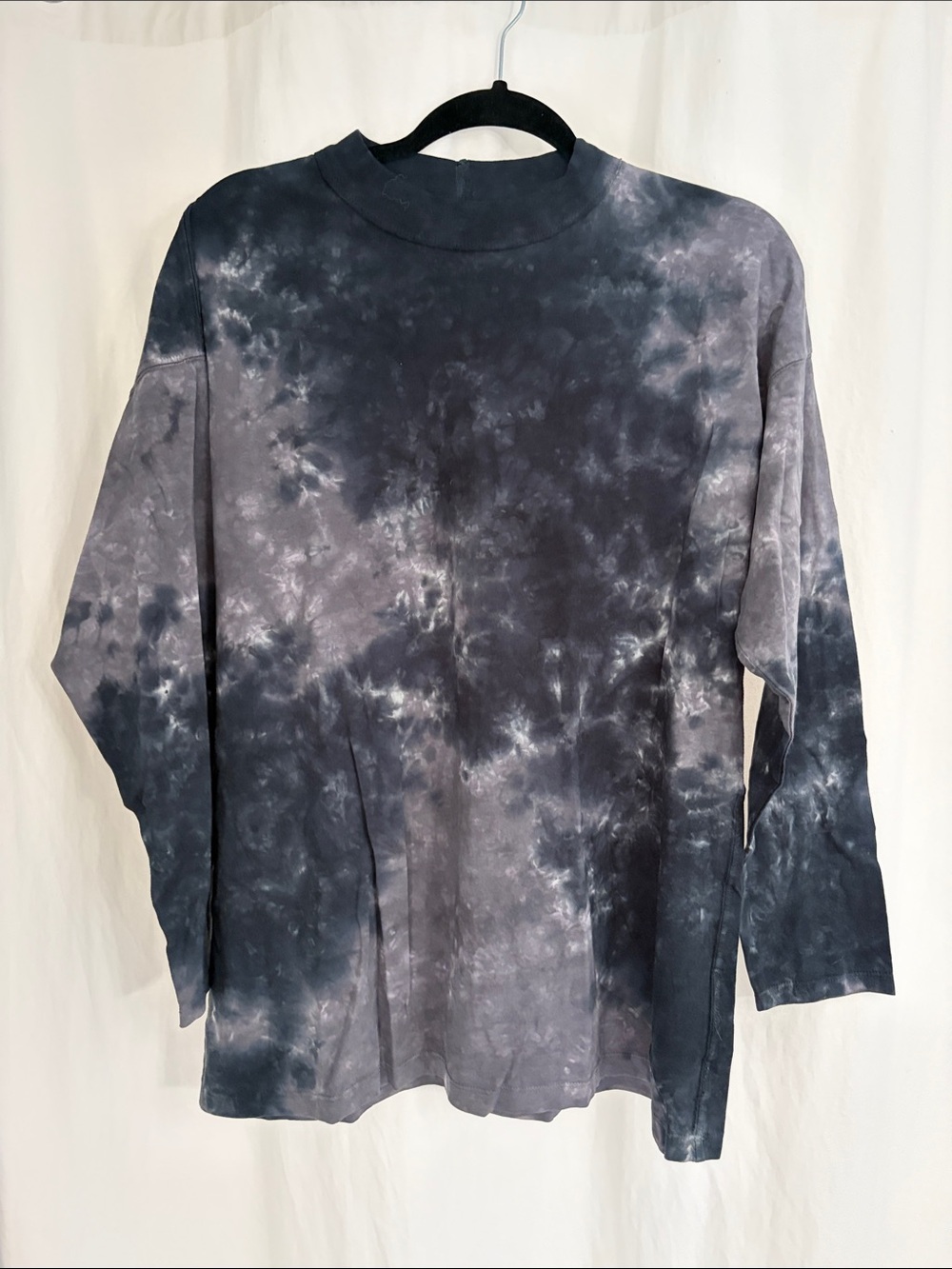 We the Free Long-Sleeve Tie-Dye Crewneck Shirt - Black/Grey- extra long